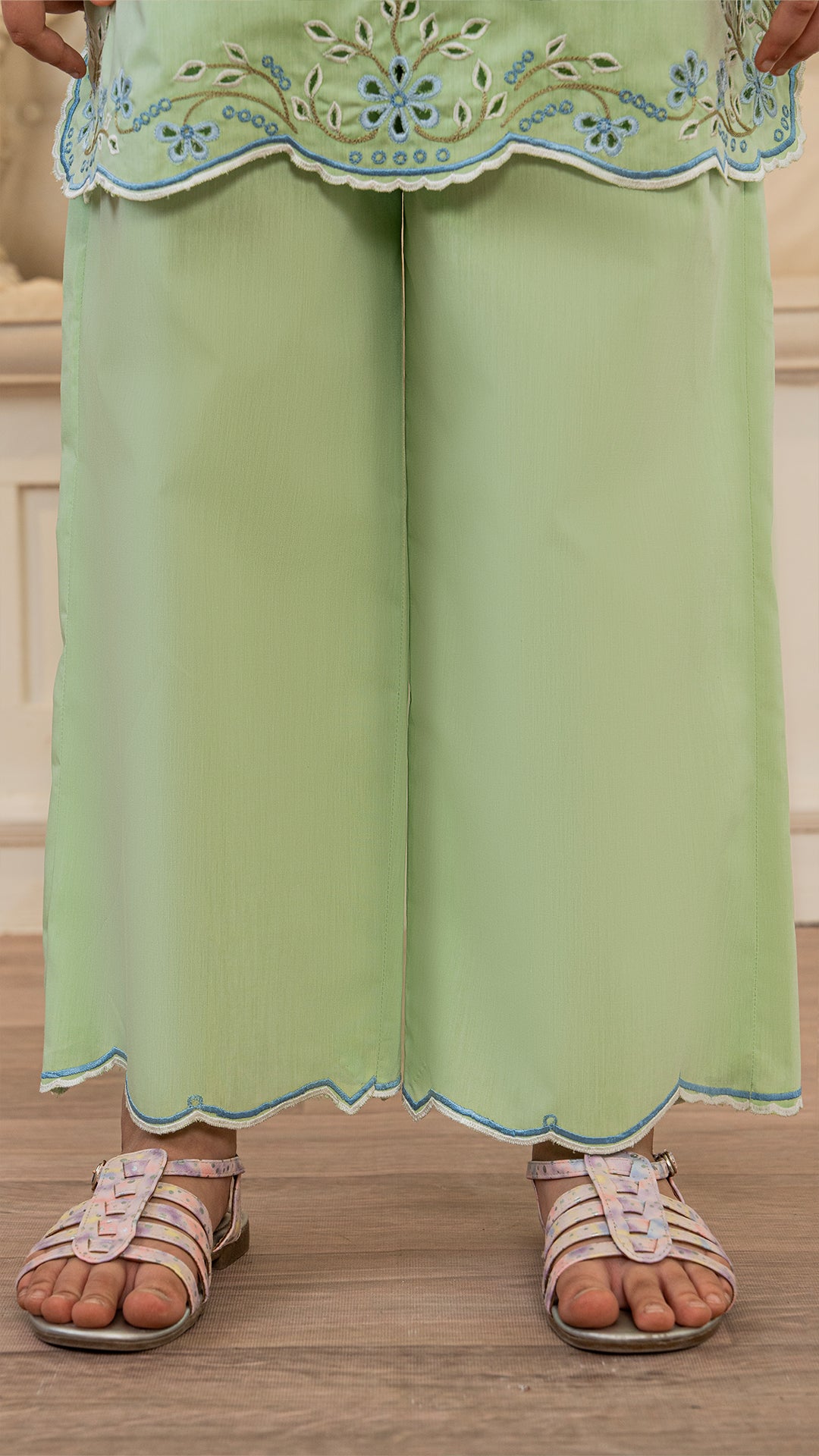 Pearl Leaf - Mini (2pc- stitched)
