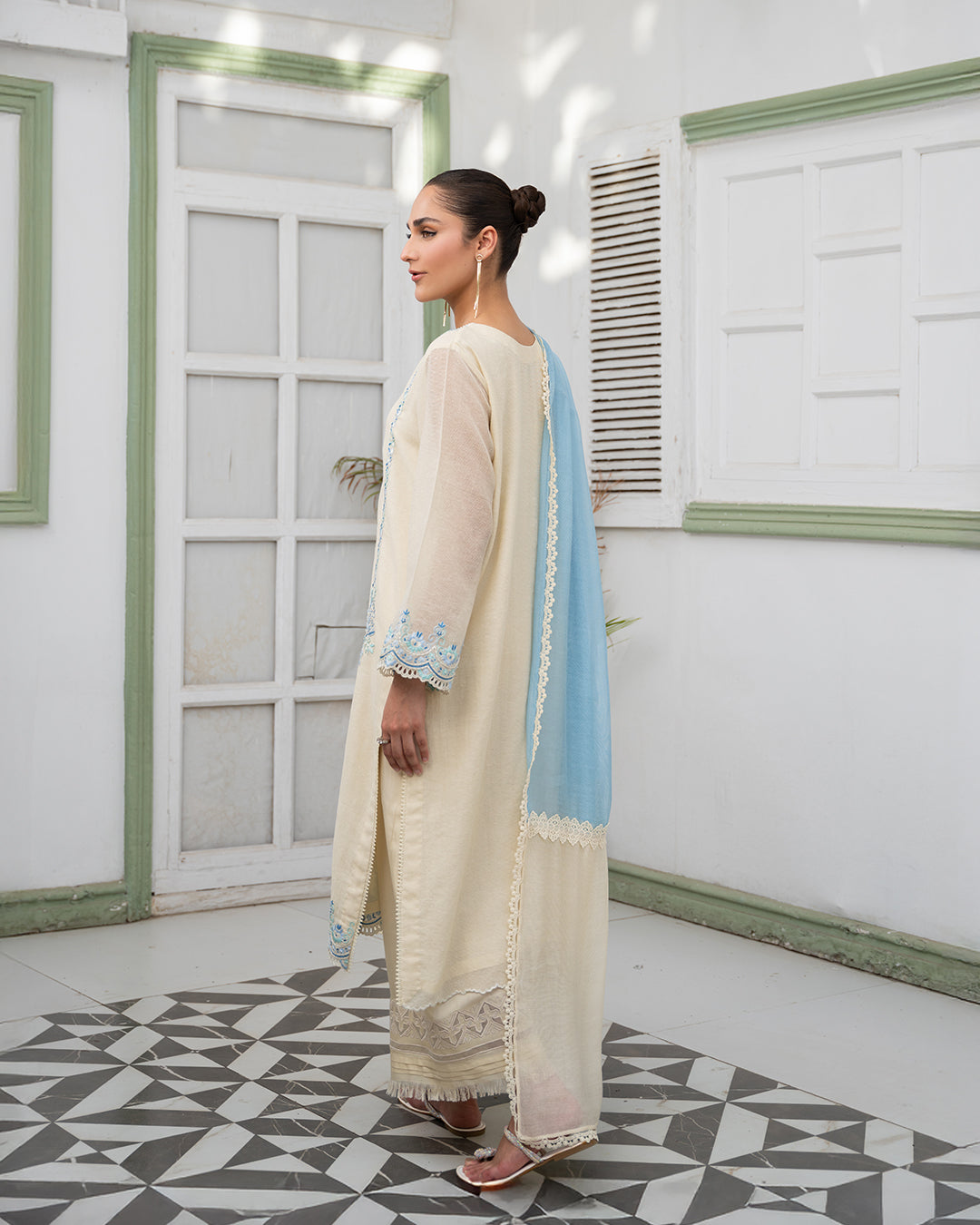 Ivory Radiance (2 pc-Stitched)