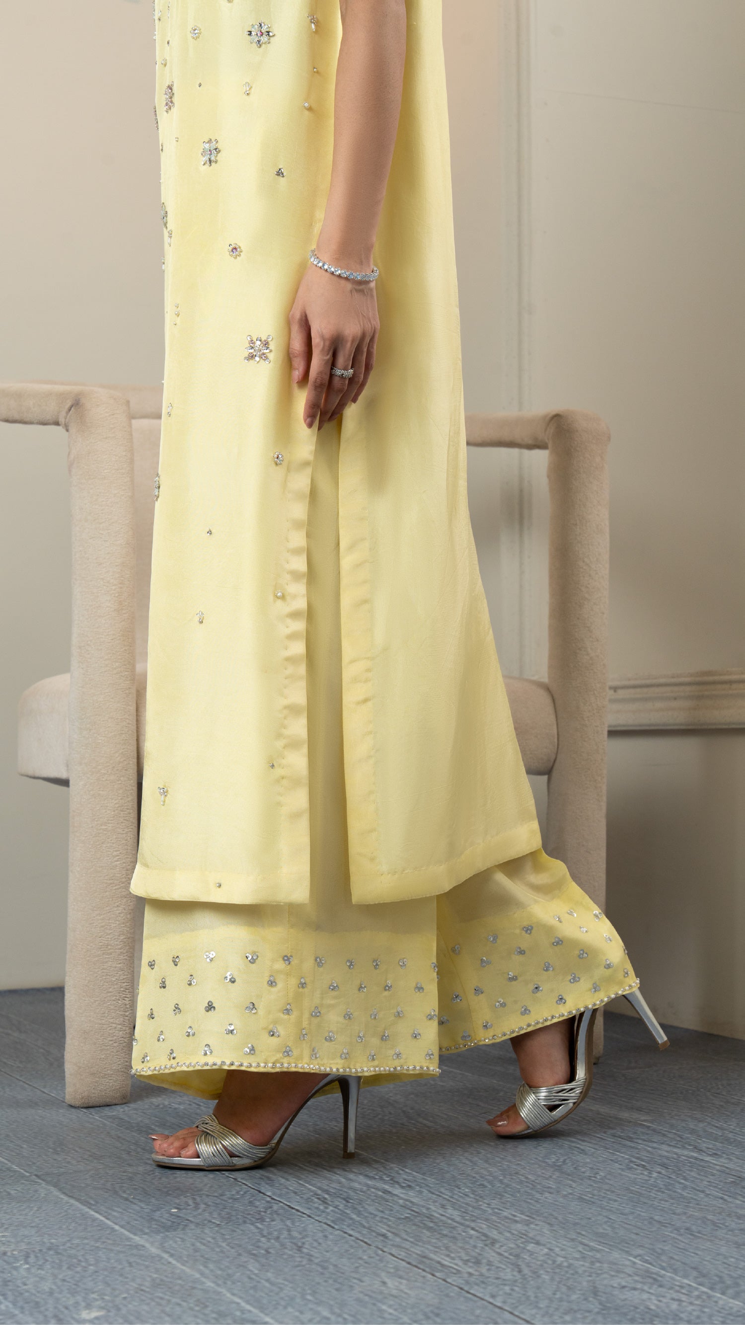 Nooray (3pc- Stitched)
