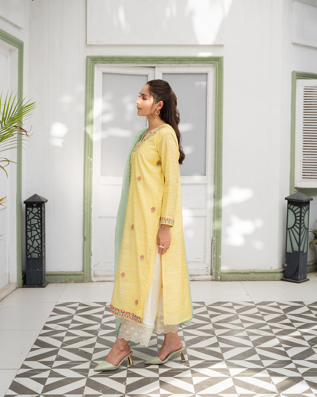 Yellow reverie (2 pc-Stitched)