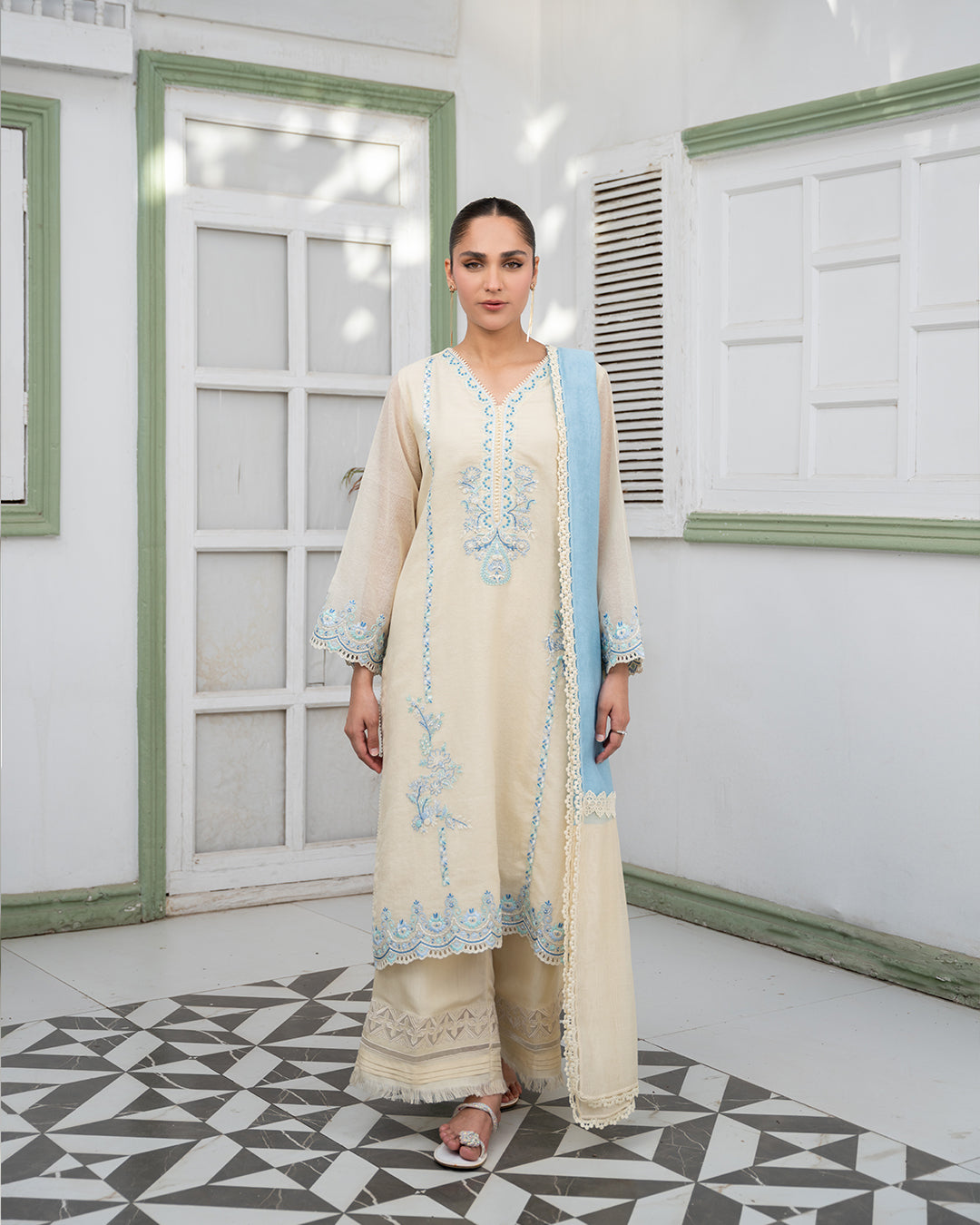 Ivory Radiance (2 pc-Stitched)
