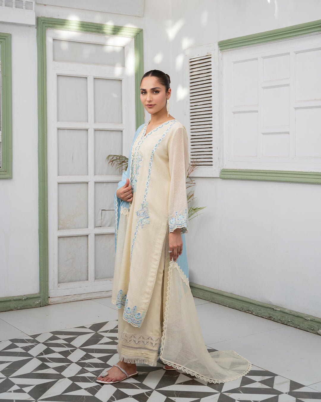 Ivory Radiance (2 pc-Stitched)
